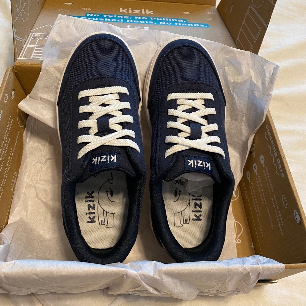 NWT Kizik shoes - Navy, Size 1